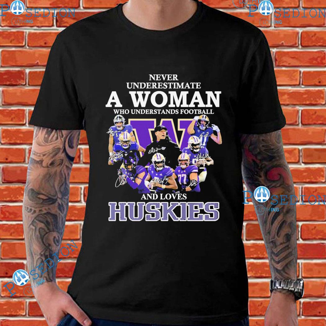 Never Underestimate A Woman Who Understands Football And Loves Tom Brady T  shirt - Trend T Shirt Store Online